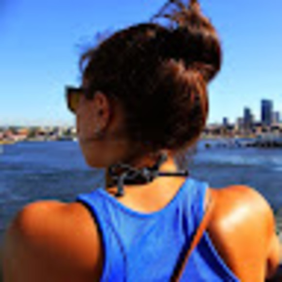 Meet your Posher, Mireille - Picture 1 of 1